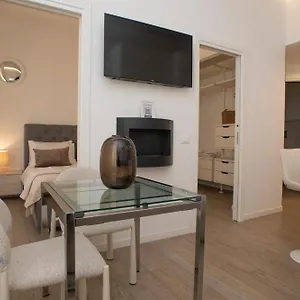Maison B Apartment Milan