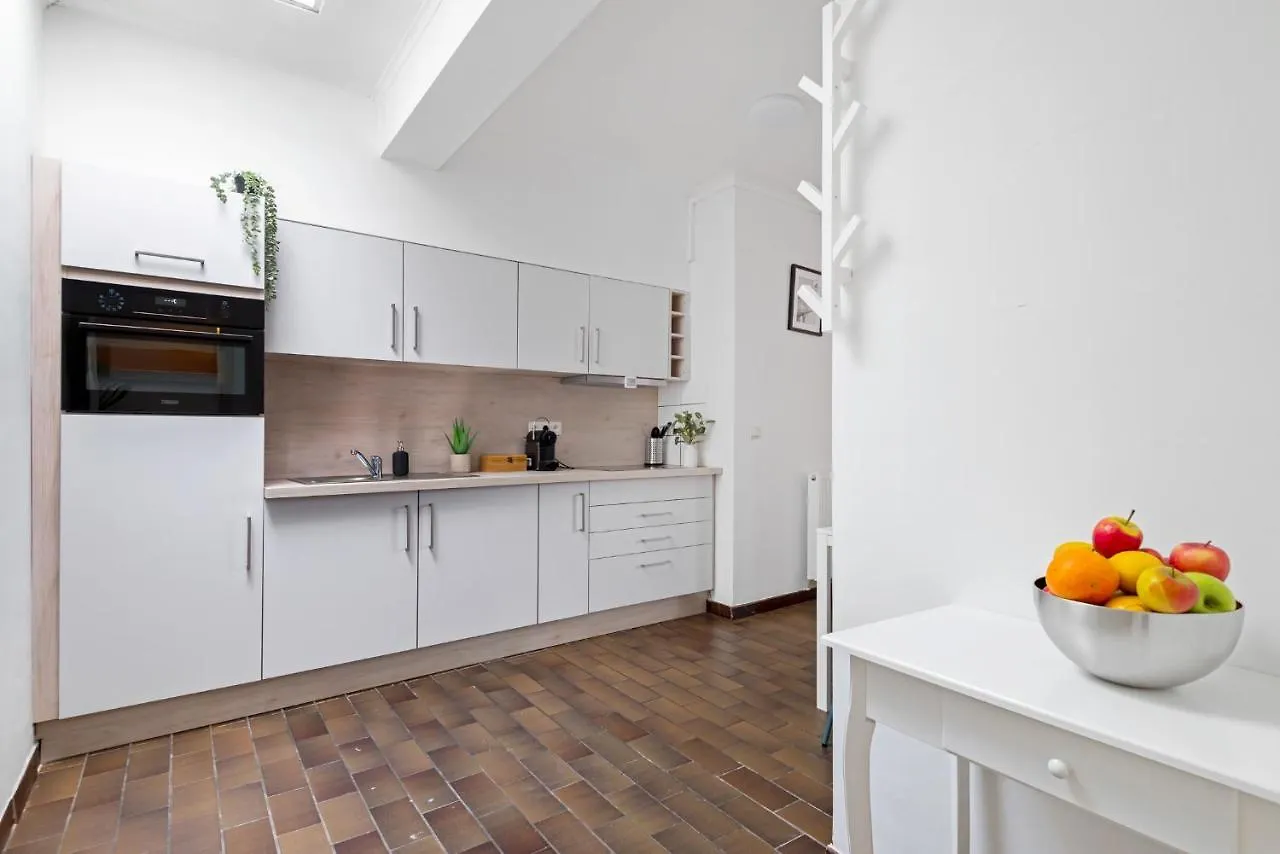 Cozy Antwerp - Cityview Studio Free Parking 0*,  Belgien